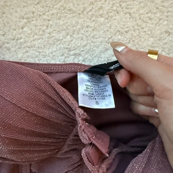 Elegant Mauve Off-Shoulder Top - Picture 5 of 6